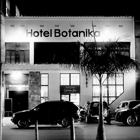 Botanika Hotel Bujumbura Luaran gambar