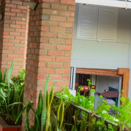 Botanika Hotel Bujumbura Luaran gambar
