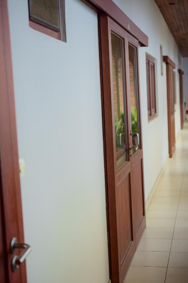 Botanika Hotel Bujumbura Luaran gambar