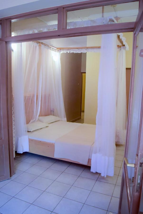 Botanika Hotel Bujumbura Luaran gambar